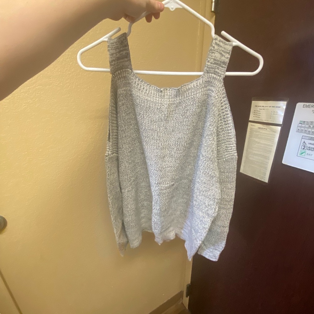 Rue21 Light Gray Knit Sweater with shoulder cut outs